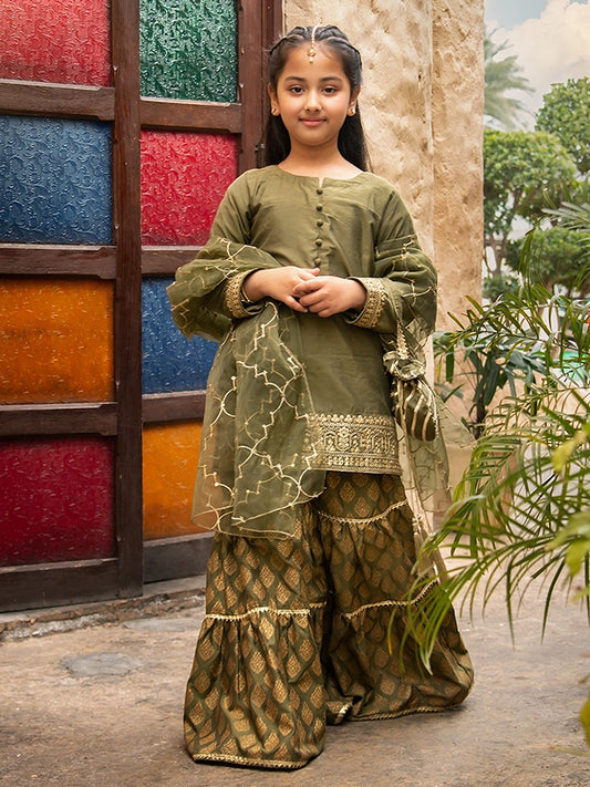 CHO17 - Olive Green Girl