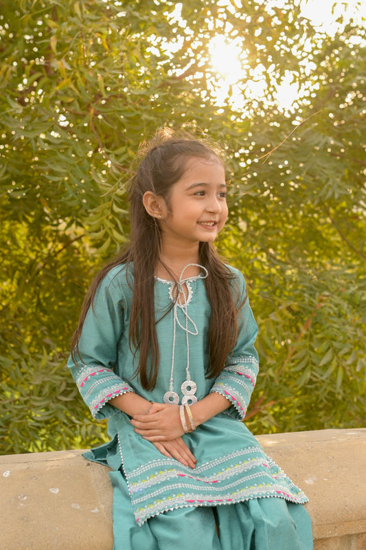 Ocean Breeze Farshi - Girl